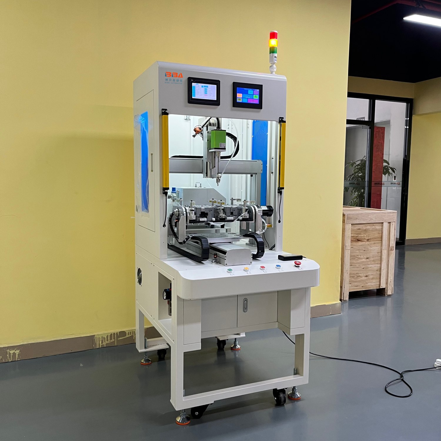 스마트 장치 어셈블리를위한 자동 비트 체인저가있는 고급 서보 나사 구동 시스템